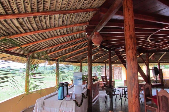 Comida internacional en el hotel Amazon Turtle Lodge a las afueras de Careiro