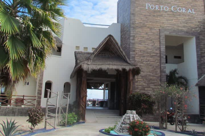 Porto Coral Beach Front Hotel