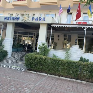 Arinna Park Hotel