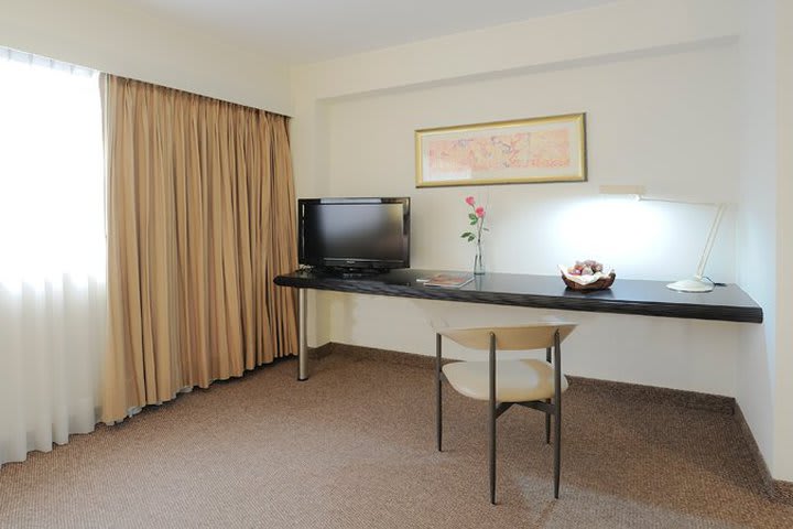 Work desk and wireless internet access in the guest rooms at the Roosevelt Hotel & Suites