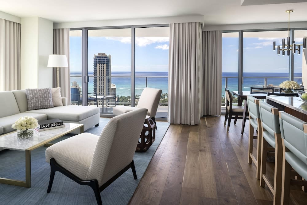 The Ritz-Carlton Residences, Waikiki Beach