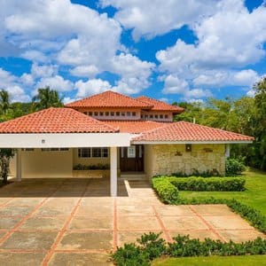 Casa de Campo Villa for Rent in Caribbean Style - With Pool Jacuzzi and Volleyball net