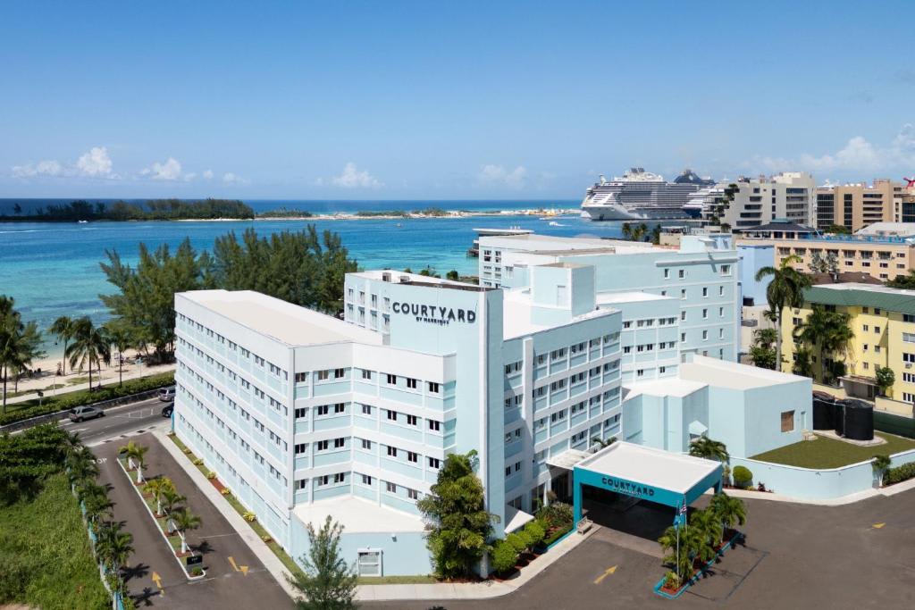 Courtyard by Marriott Nassau Downtown/Junkanoo Beach