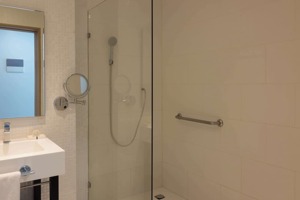 Img - Deluxe Room, 1 Queen Bed, Oceanfront