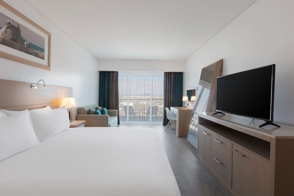 Img - Junior Suite, 1 Queen Bed, City View