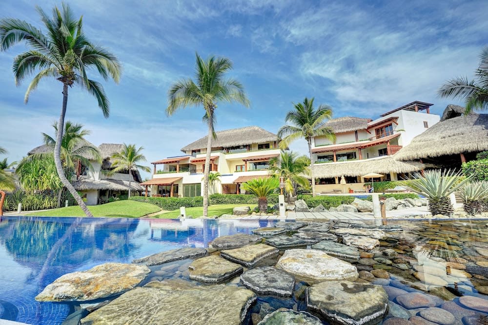 Las Palmas Luxury Villas