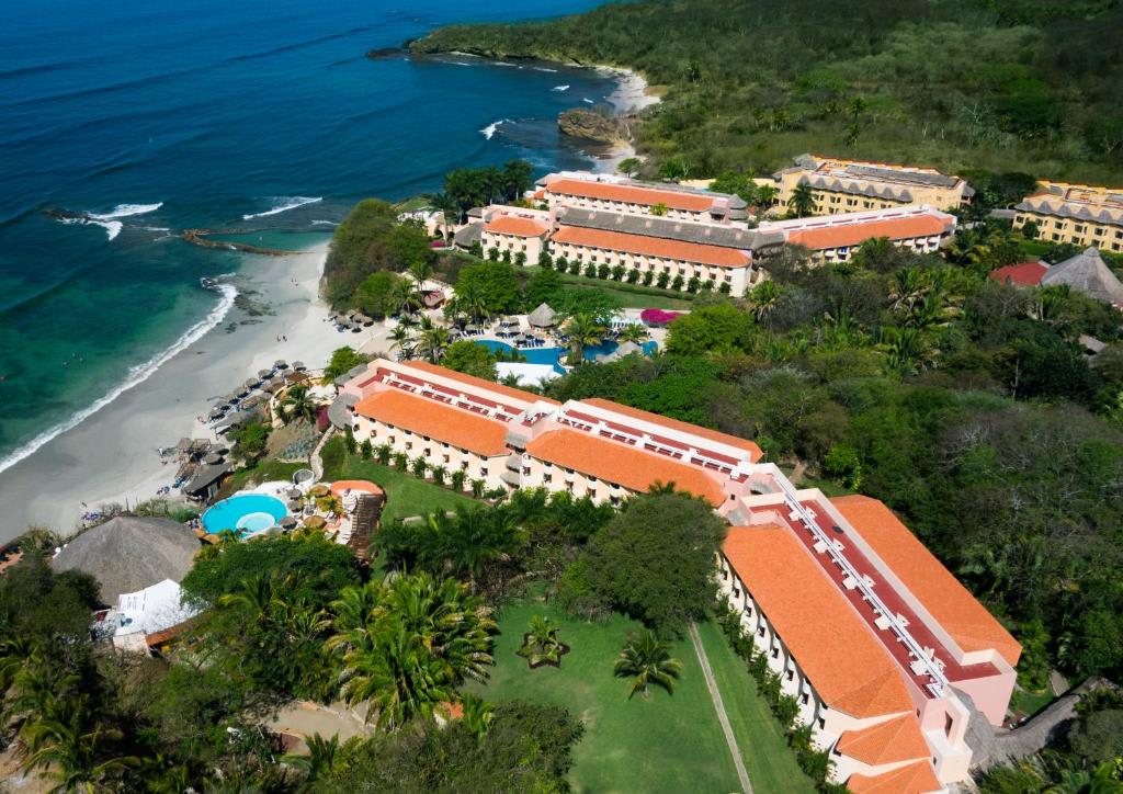 Family Selection at Grand Palladium Vallarta Resort & Spa - All Inclusive