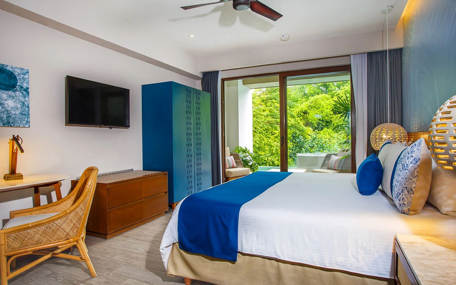 Img - Allure swim-up vista a la jungla