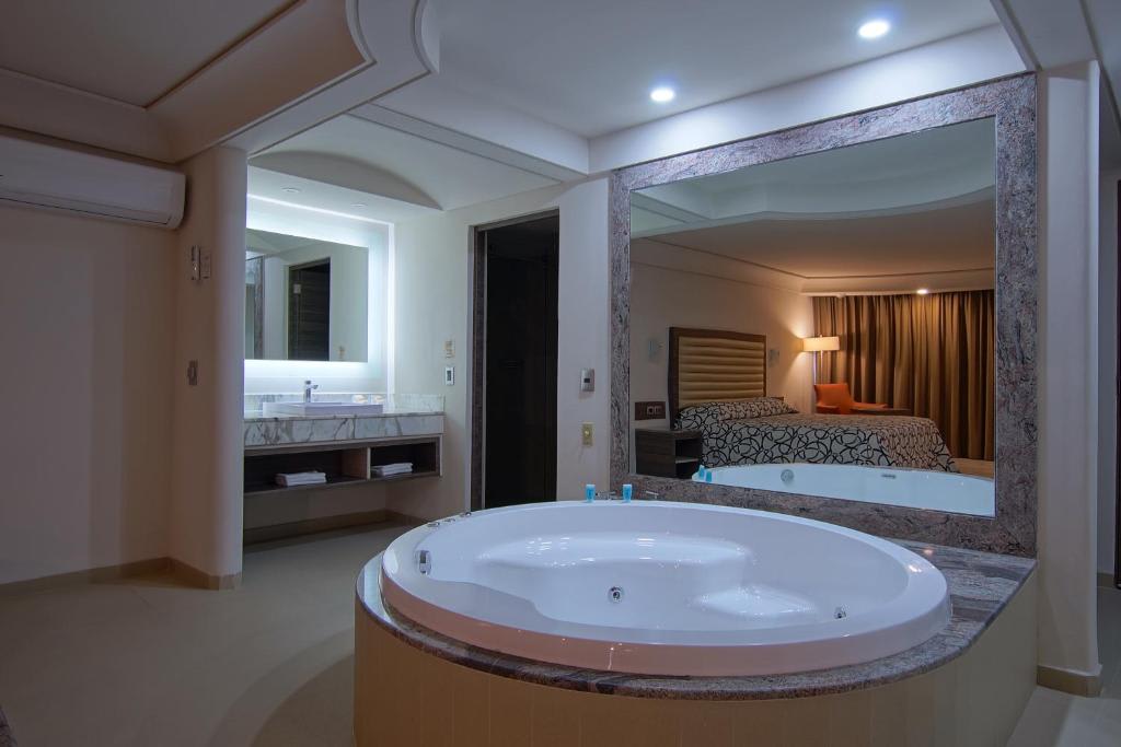 Suite Deluxe con bañera de hidromasaje