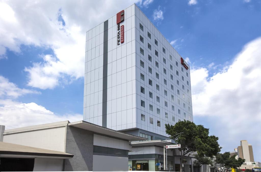 Fiesta Inn Express Monterrey Centro