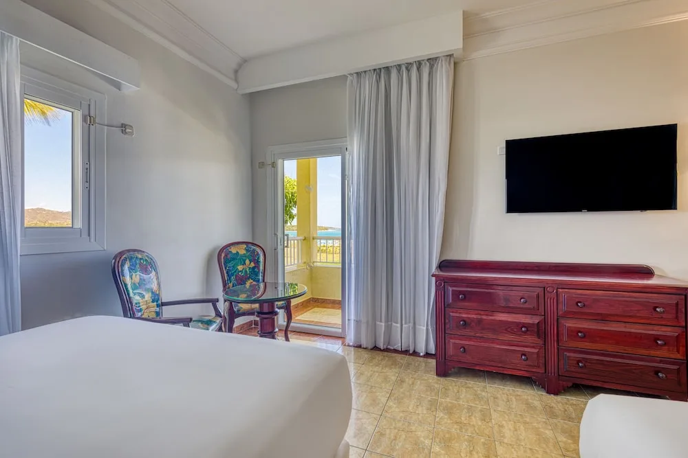 Img - Senator Junior Suite Ocean View