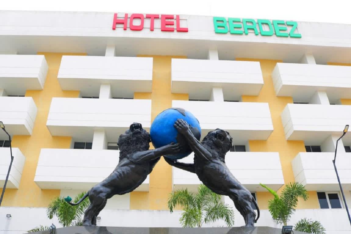  Hotel Berdez