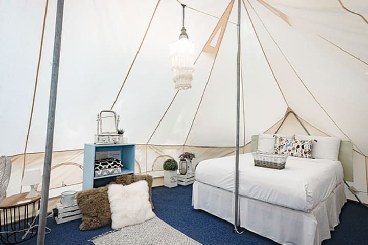 Nirvana luxury tent