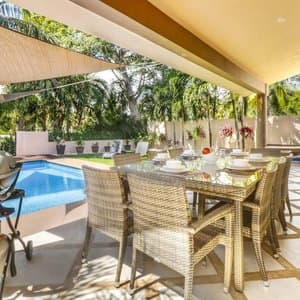 Perfect Stay Renovated Pool Private 4BR Villa