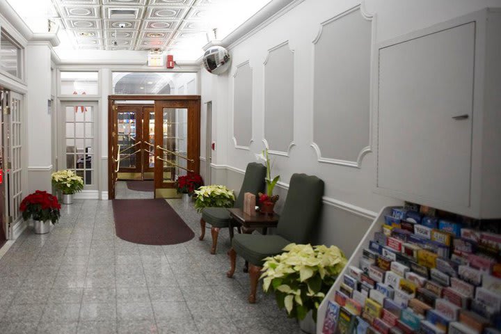 Interior view of the entrance to Hotel Grand Union in New York