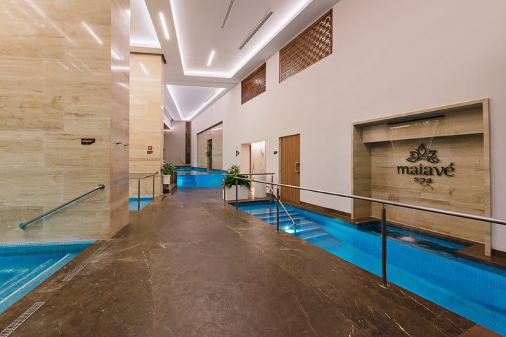 Wet areas in the spa