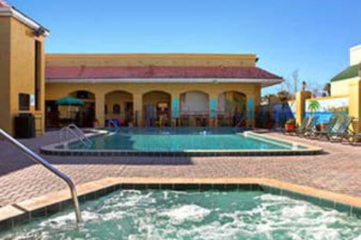 Heated pool open seasonally at the Howard Johnson hotel in Kissimmee