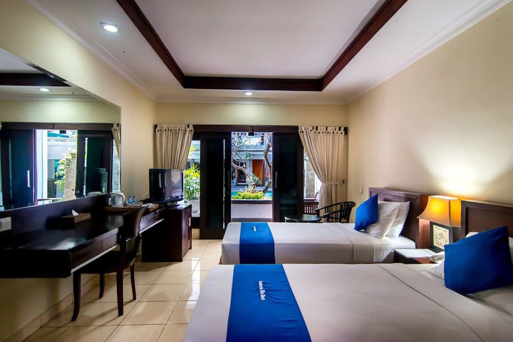 Deluxe Room, Terrace, Poolside