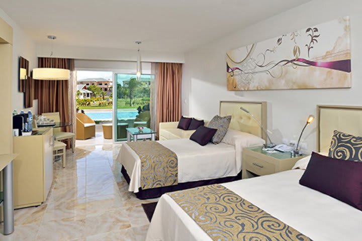 The Reserve junior suite with garden swim up