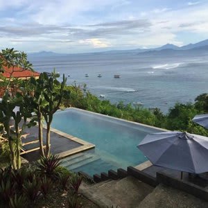 Lembongan Cliff Villas