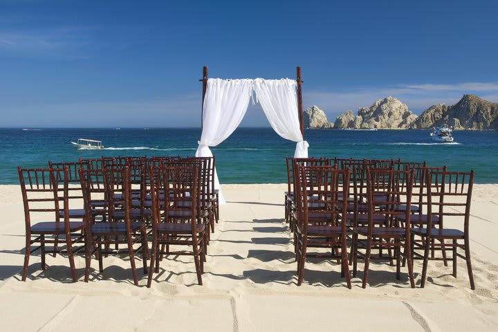 Wedding services at the beach