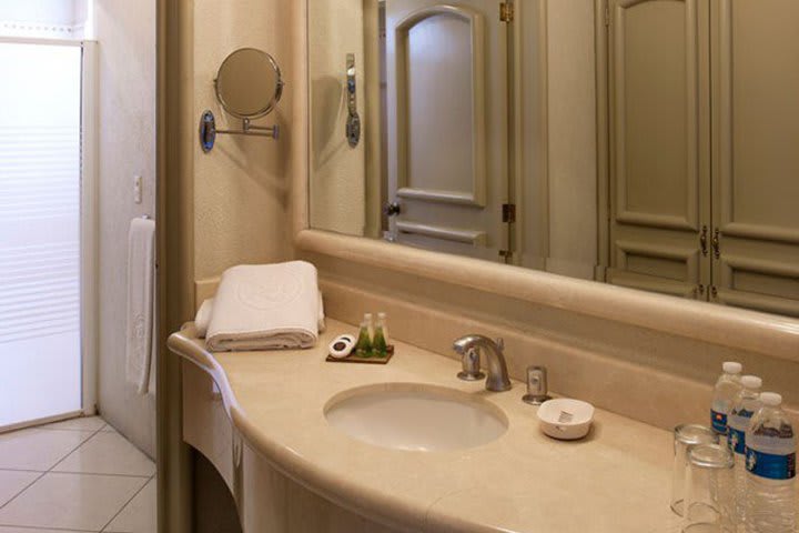 Guest bathroom