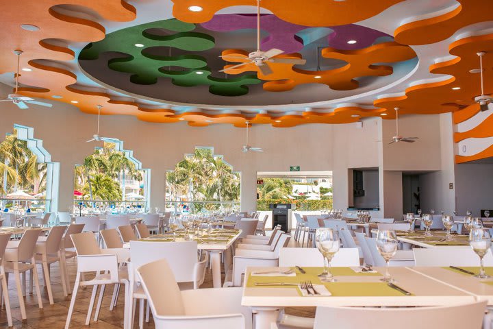 Colores restaurant