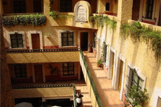 Interior del Hotel Mesón de la Merced