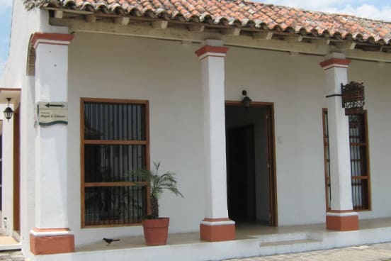 El hotel Casa del Río muestra la arquitectura típica del lugar