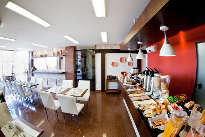 Sol da Barra 880 has a breakfast lounge