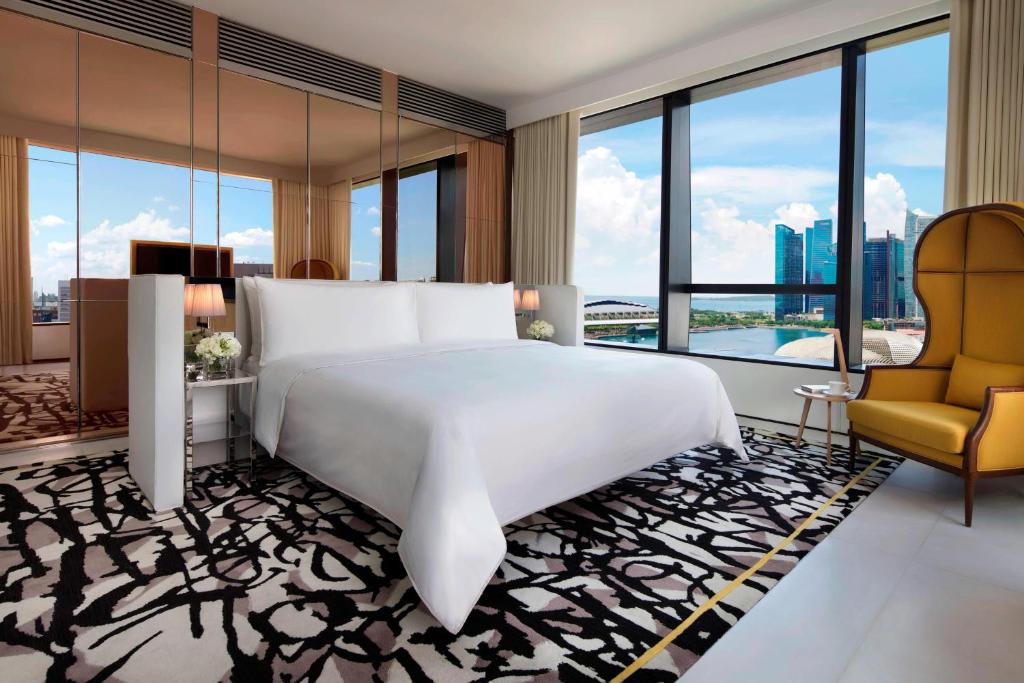 Premier Marina Bay Suite, Executive Lounge Access, 1 King