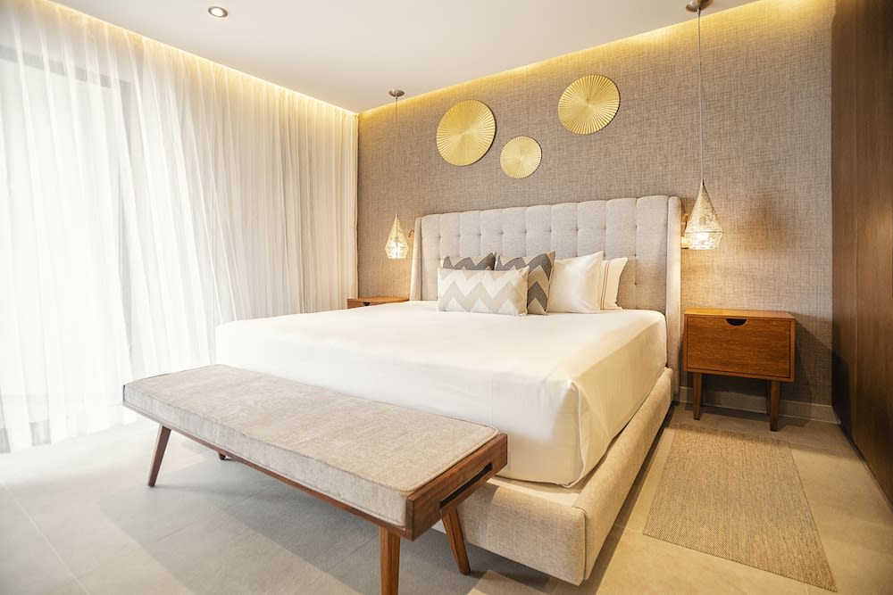 Img - Room, 3 Bedrooms, Oceanfront