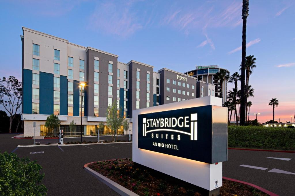 Staybridge Suites Long Beach Airport, an IHG Hotel