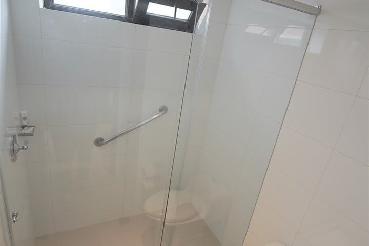 Baño privado de una habitación doble