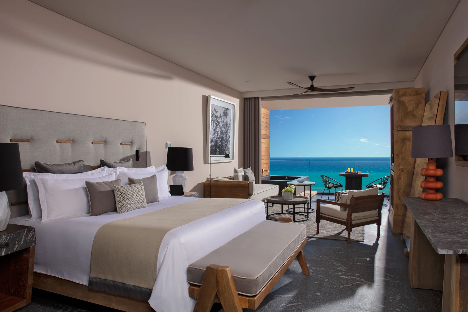 Preferred Club junior suite oceanfront