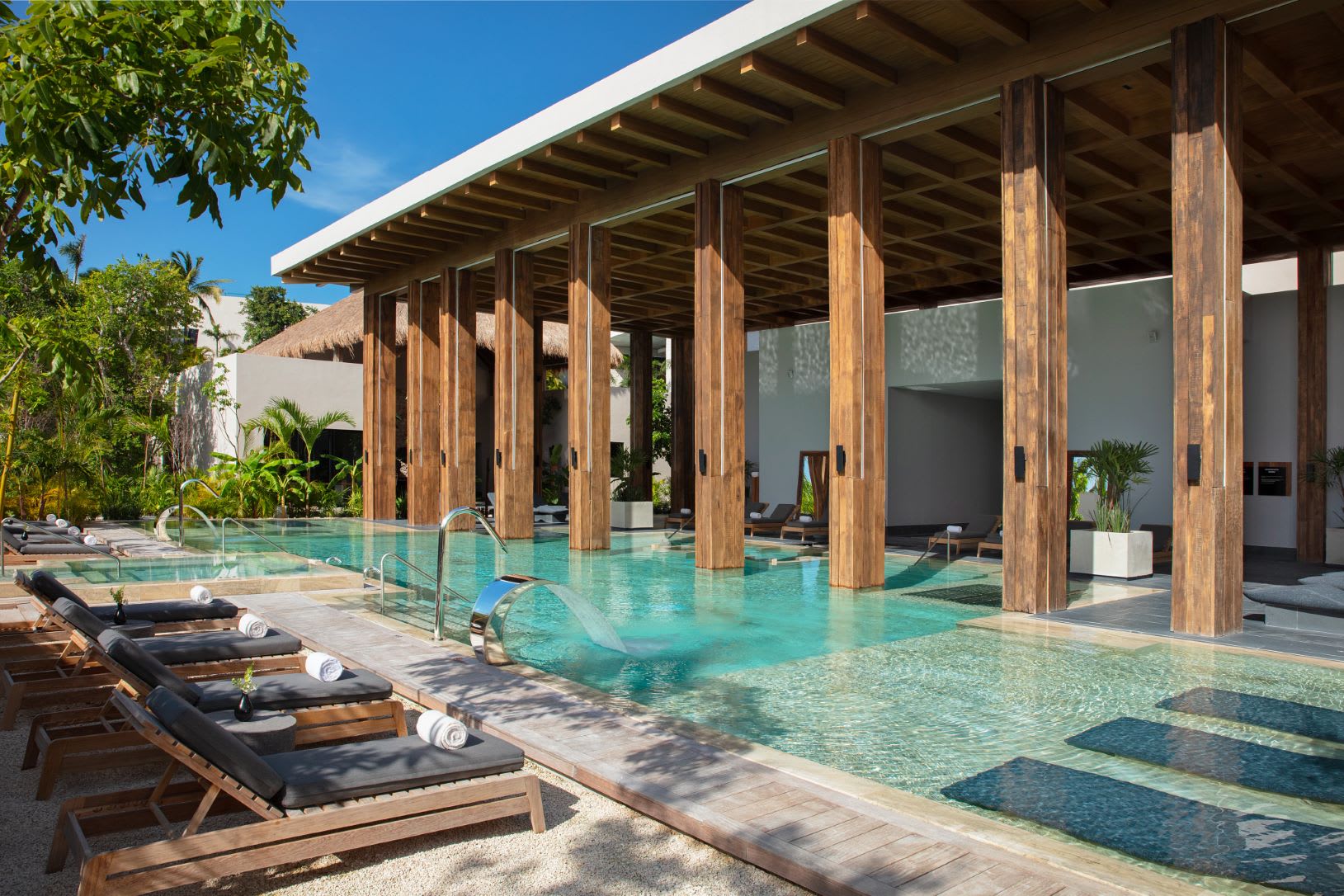 Hydrotherapy area in the Spa