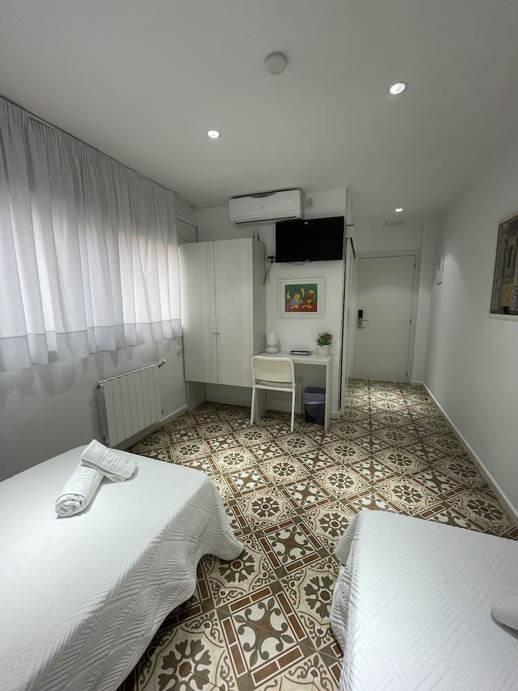 Img - Habitación doble estándar, baño en la habitación
