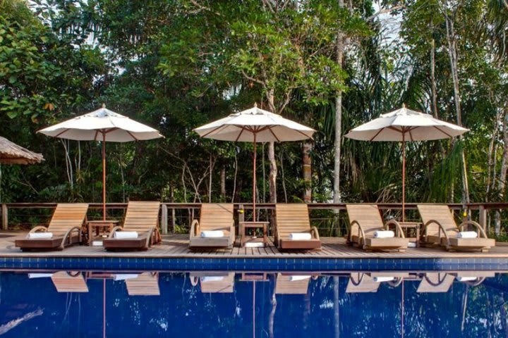 Sun loungers at the Anavilhanas Jungle Lodge