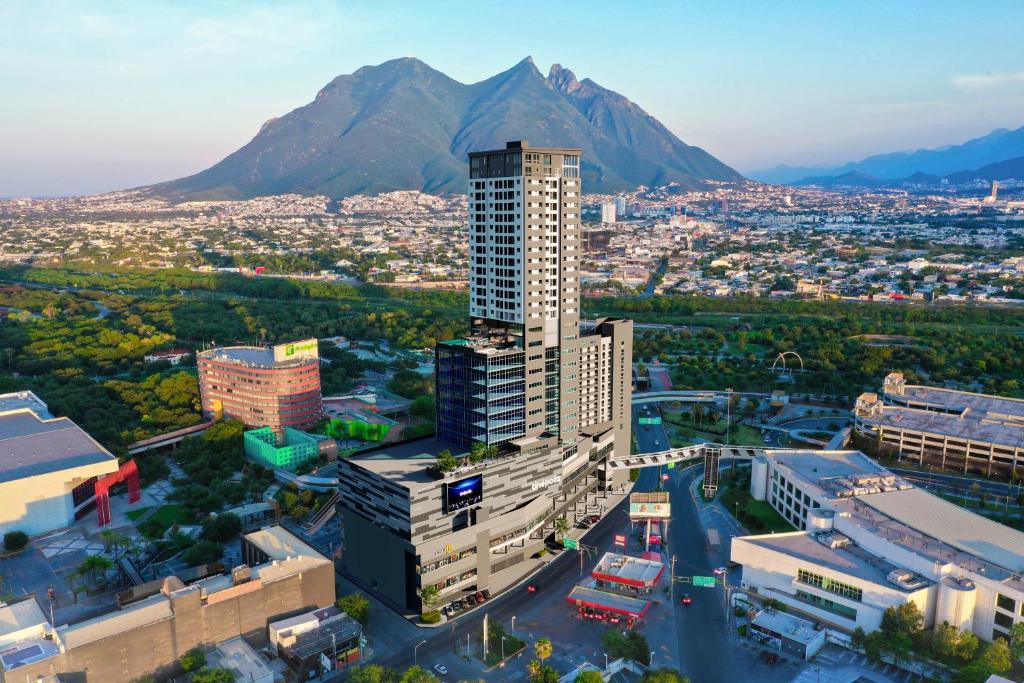 Holiday Inn Express Monterrey Fundidora, an IHG Hotel