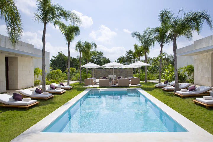 Vista de una de las piscinas exteriores