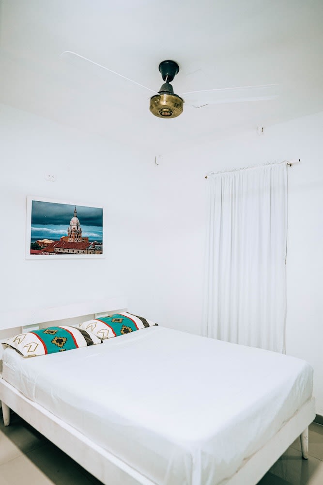 Img - Habitación básica, 1 cama doble