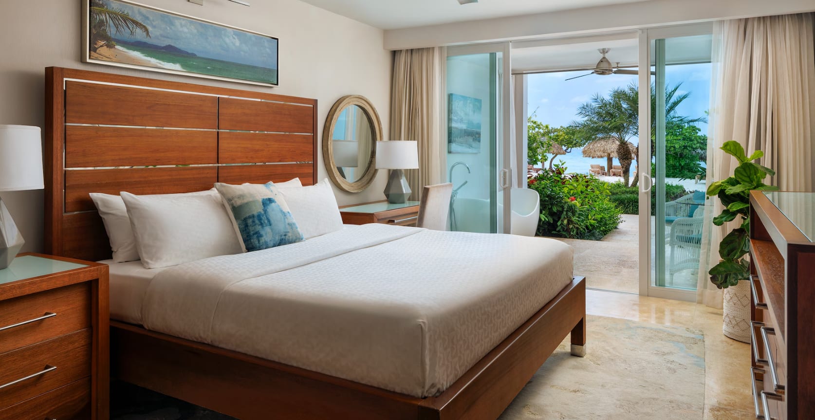 Img - Beachfront Honeymoon Walkout Club Junior Suite w/ Patio Tranquility Soaking Tub