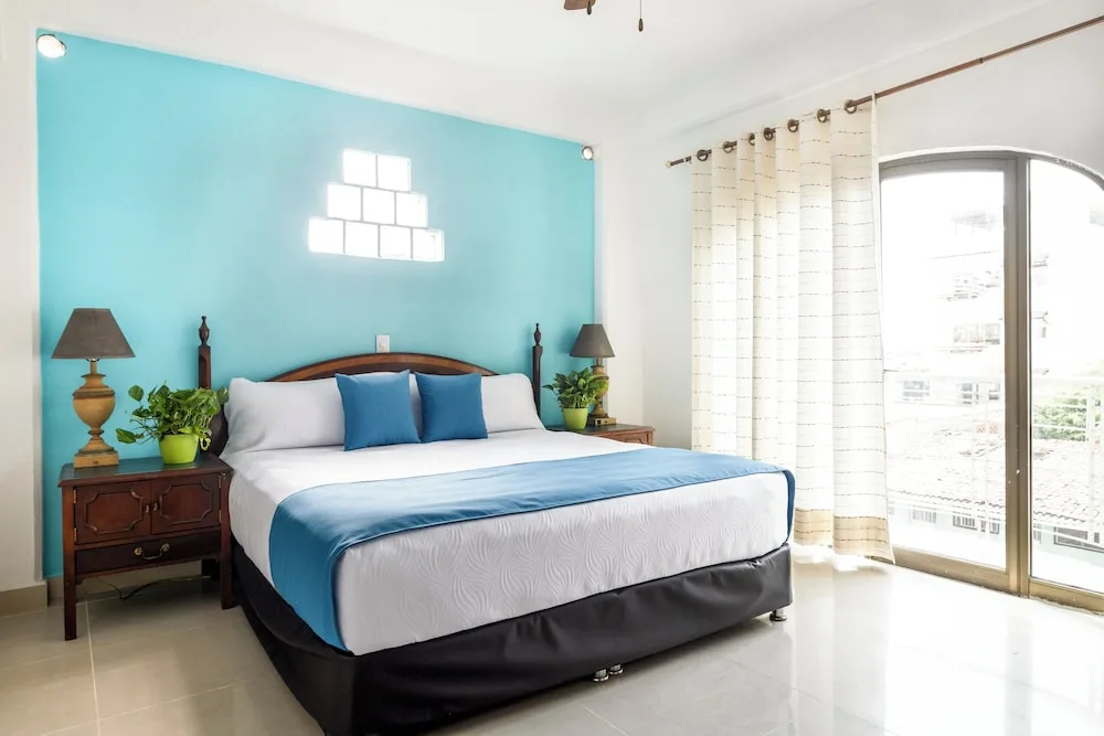 Img - Family Master Suite