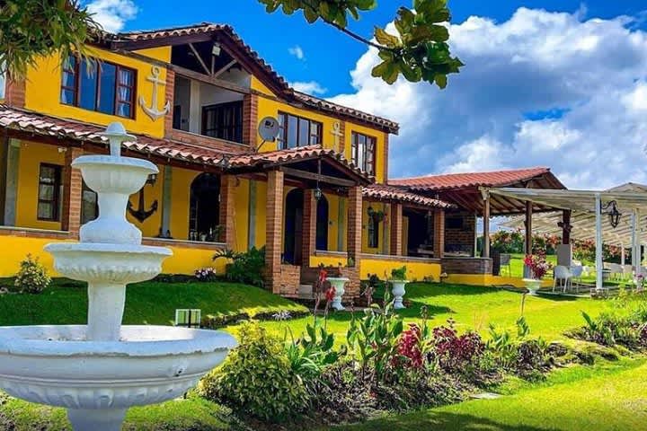 Hotel AW Guatapé Glamping Resort