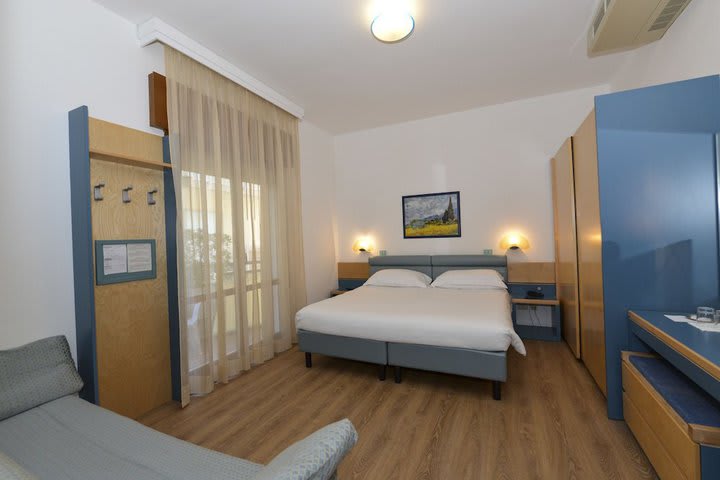 Superior Triple Room, Balcony, Partial Sea View