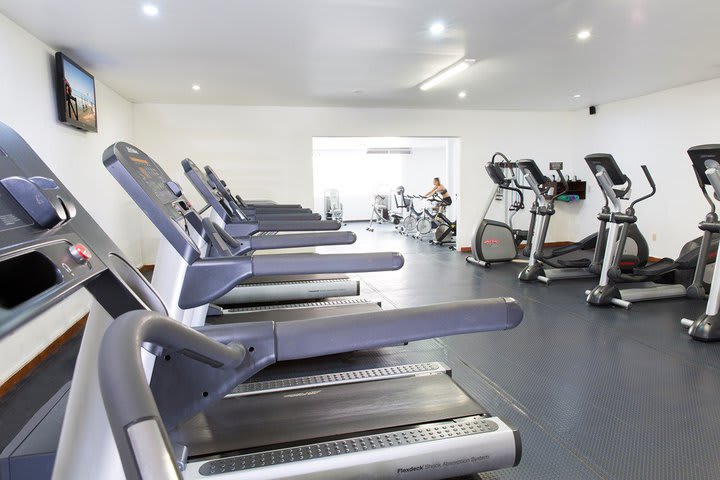 Fitness center with air conditioning