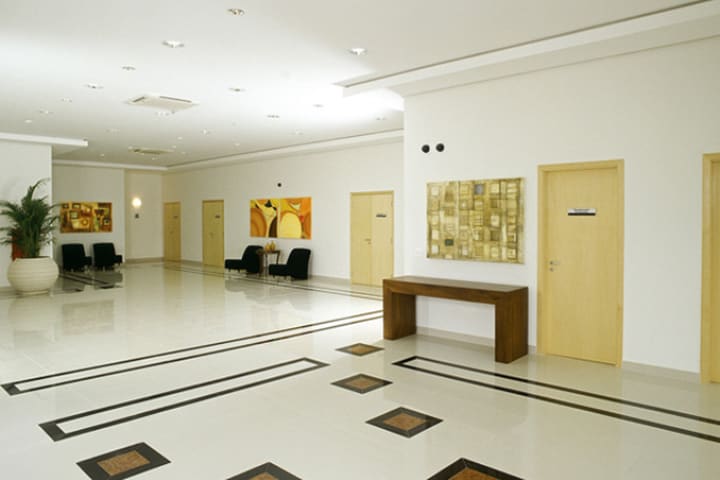 The Matiz Guarulhos hotel offers wireless internet access at the front desk