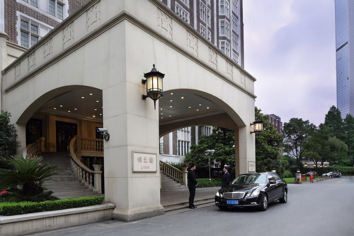 Entrada del hotel de negocios Jin Jiang en Shanghái