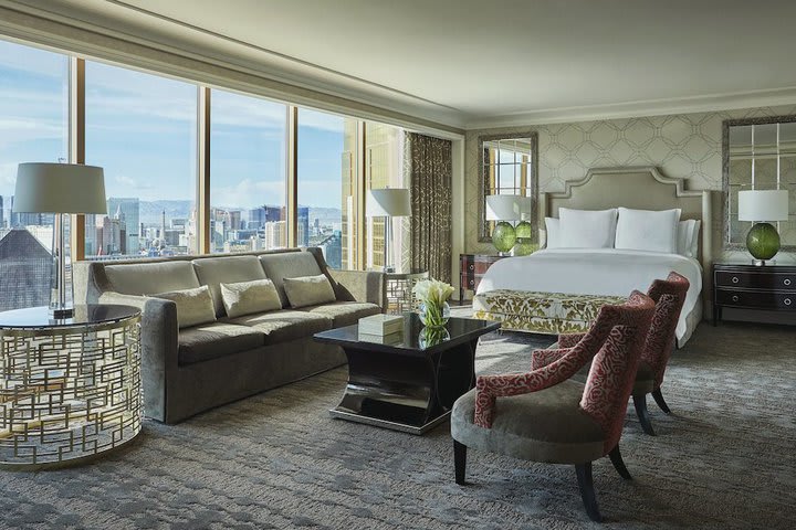 All rooms at the Four Seasons Las Vegas feature floor-to-ceiling windows