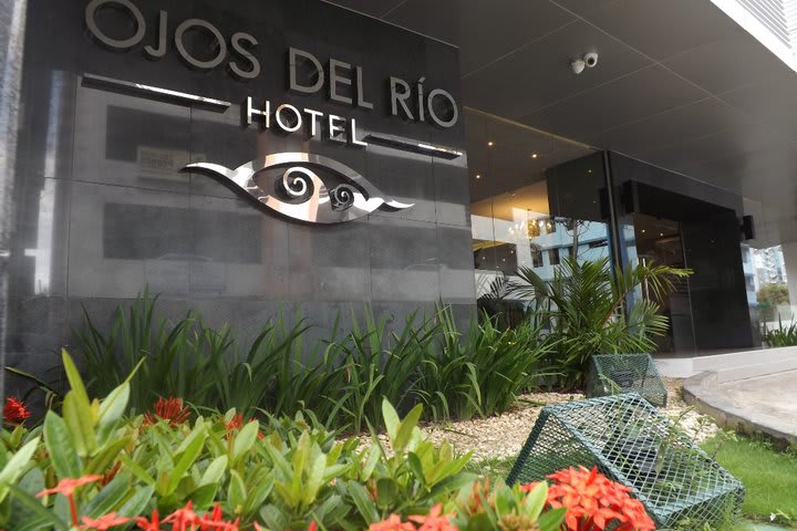 Hotel Ojos del Río